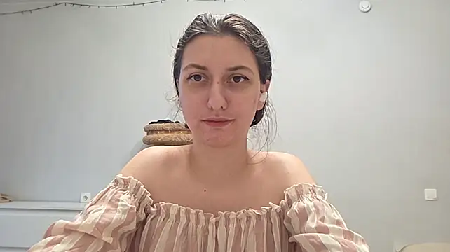 ChrystalAlma - show my boobs behind the husband's back)