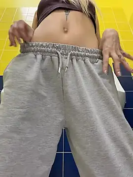 Pink_Kiss - Flash nipples+rub their near urinal 🥵