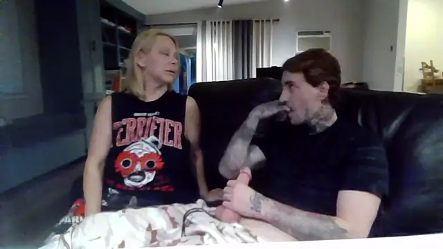 2-BLUNT-CUNTS - TIP us OR CHAT less