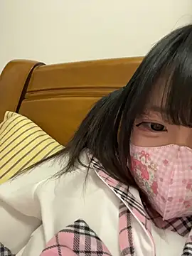 Yuemmy_6152 - 脱上衣五分钟