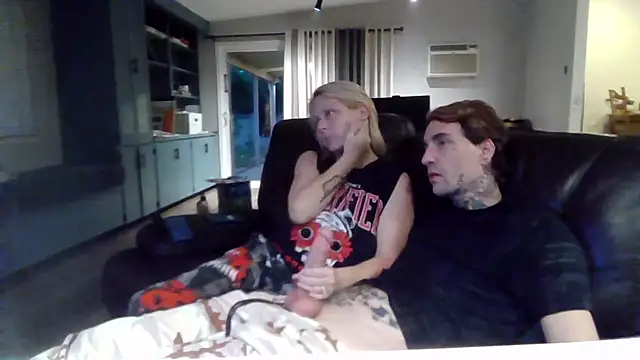 2-BLUNT-CUNTS - TIP us OR CHAT less