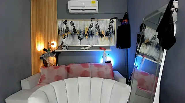 Janinne_lu - plug anal + spanks