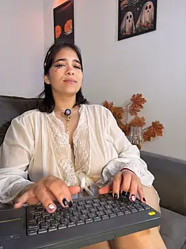 Tati_reyess - time to suck