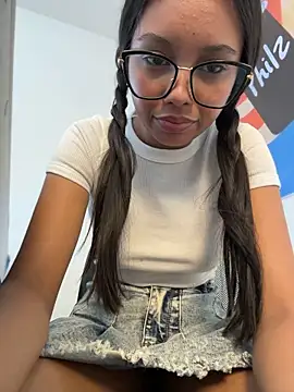 Valen-gomez - Put 1 finger inside pussy Valen