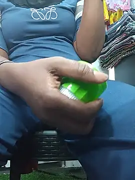 Hailey_BaileyXYZ - Toy buying
