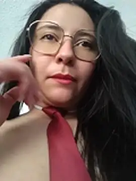 Queen_linda1 - Sit on my face!🎀(NO PANTIES)
