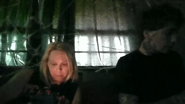 2-BLUNT-CUNTS - TIP us OR CHAT less