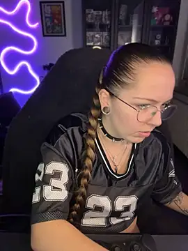 MaryPeach666 - Boobs Out + Pussy Pic