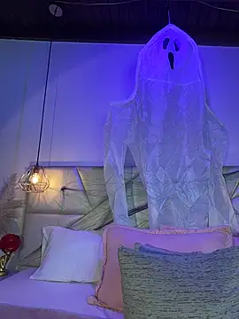 LilieSnow - Deep Finger Untl Wet