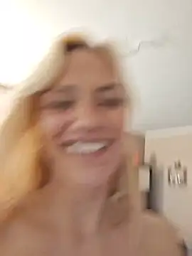 Bella-de-Lamour - Boobs outside 10min🫦🔥