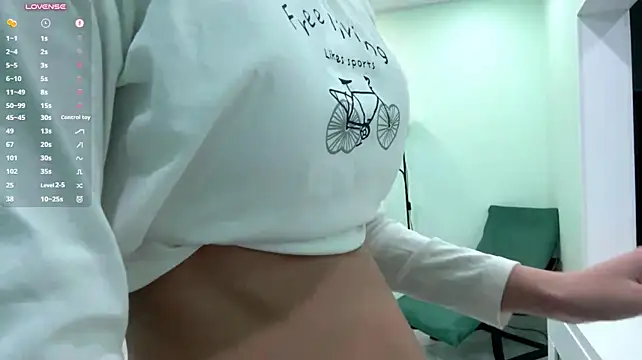 LianaLuecke - 3x ass slaps