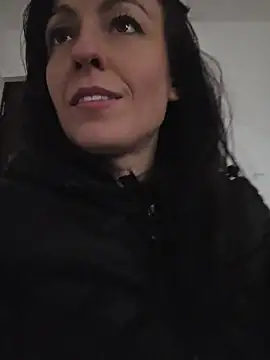 Risky_woman - PUBLIC PARK .NAKED SQUIRT