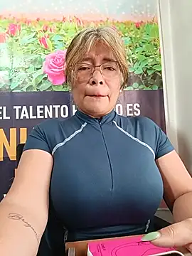 __valentina18 - Expand my creamy pussy