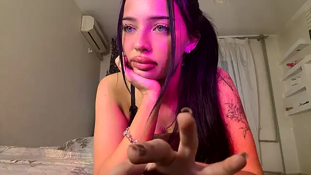 Hannah_xBaby - shake boobs💕