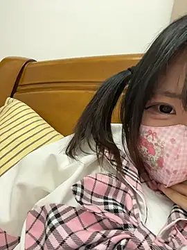 Yuemmy_6152 - 脱上衣五分钟