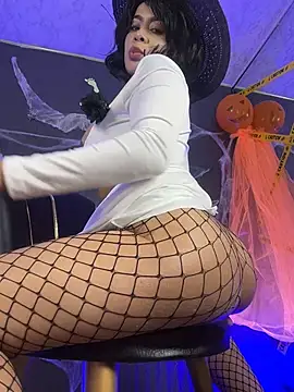 Nikitherose - Anal+Domi+Squirt!