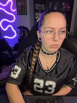 MaryPeach666 - Boobs Out + Pussy Pic