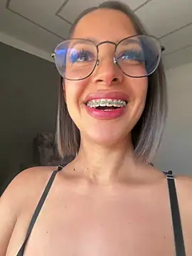 Luvely_unique_ - Oil on boobs🍒
