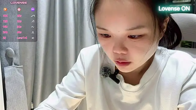 Xiaosu22 - 扣b 扣出白浆 自吃，eating pussy juice