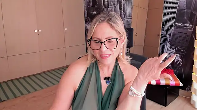 Jane_turner - Teasing with clothes