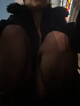 KatyVibes - flash tits show