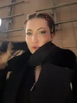 KatyVibes - flash tits show