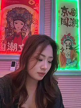 Yomi009 - 🎙️ktv坐异性大腿摸大腿内侧