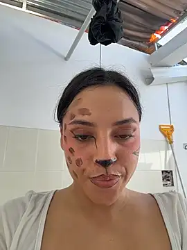 MeggyMae_ - show my pussy + rub clit