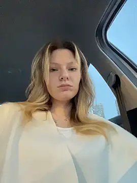 MaryHiggins - Take off your bra and show your boobs