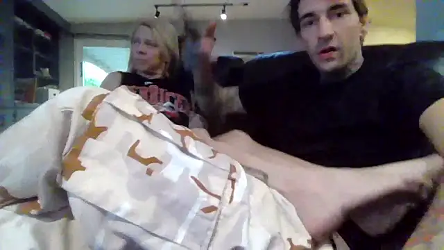 2-BLUNT-CUNTS - TIP us OR CHAT less