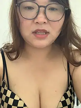 Ayu001 - 新人报道冲冲冲达到目标全部脱光光