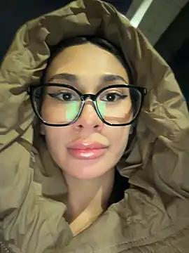 Aria51 - SQUIRT TIME IN THE BUS?🤯🚌💦