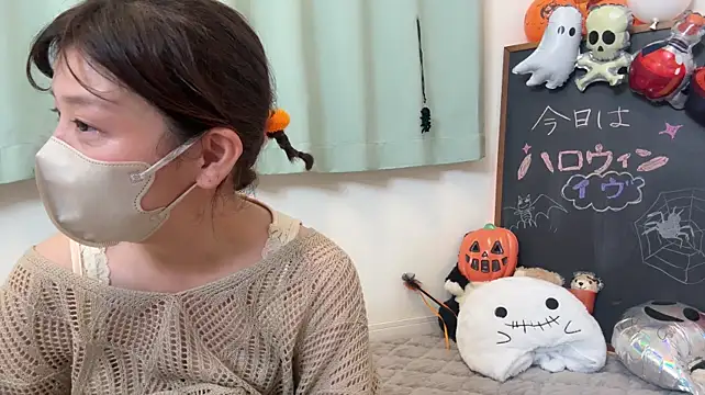 Risa_06 - ハロウィンだしちょっとダンスしてみようかな...？？