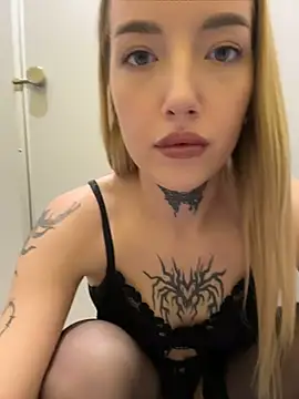 Your_dream4 - pinch clit when look at STRANGER
