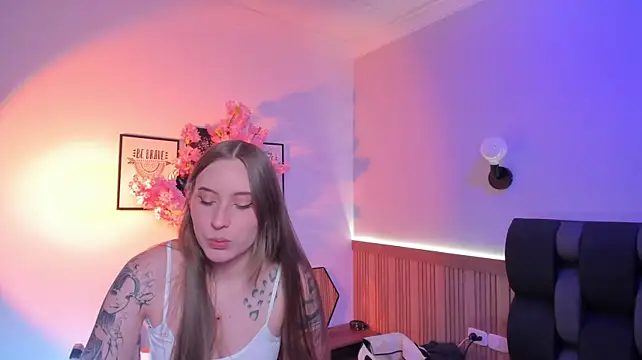 Siouxsie_cenobite - (∩^o^)⊃━☆ Naked + squirt (2 min control)