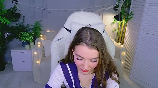 Lana__Cute_ - air kiss 💞