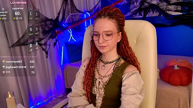 VioletShine - Reverse Cowgirl Position + Twerking