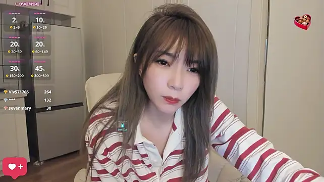 AnAn-o - 换性感衣服