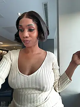 ___Nessa - Squirt hard public walkway public