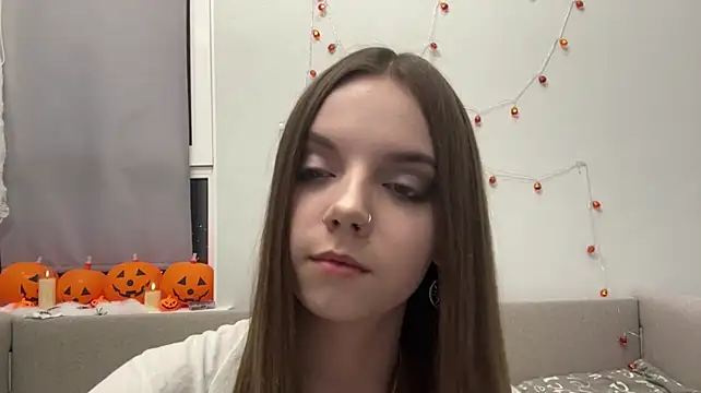 LisaPorse - show belly + show tongue