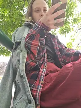 Public_Katrisha - Flash boobs