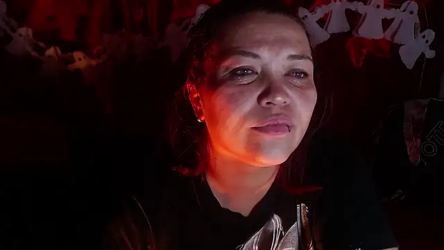 MilfAngelica - 1 Finger in my ass