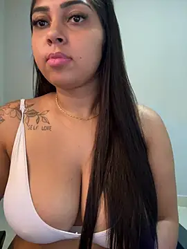 Diana_pepper - usar plug e o vibrador
