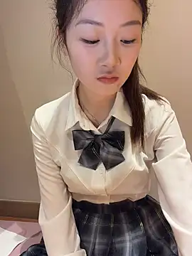 Zhenzhu443 - 上空乳夹三分钟