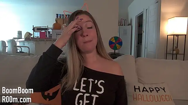 Boomboomr00m - JOI in Costume! Last Tip Picks Outfit