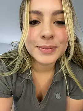 Cloee_Rainbow1 - Delicious Pussy Cloee 😈💦💦