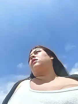 OUTDOORS_VELEN - Off bra in public🍒