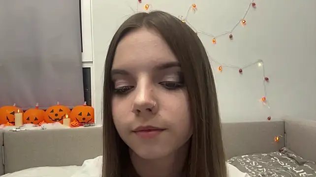 LisaPorse - show belly + show tongue