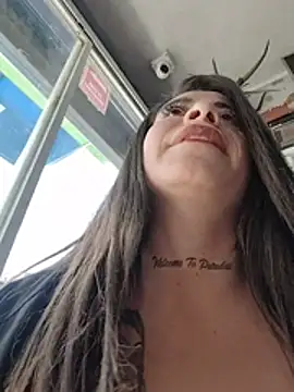 Emily_Kooper - Milk from my breasts In the car