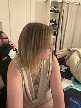 Lepetitcouple1013 - On baise
